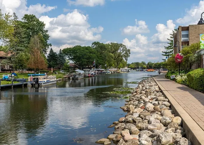 Entire On The Water, 2 Kayaks, Game Room, Firepit, Bbq Grill, Netflix Wifi Ferienhaus