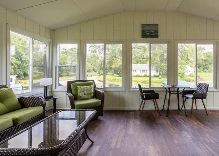 Entire On The Water, 2 Kayaks, Game Room, Firepit, Bbq Grill, Netflix Wifi * McHenry