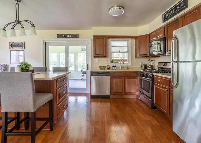 Entire On The Water, 2 Kayaks, Game Room, Firepit, Bbq Grill, Netflix Wifi Ferienhaus *